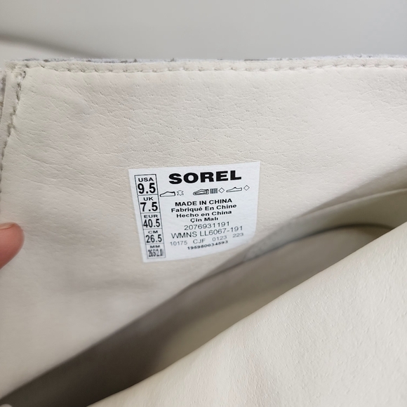 Sorel Zippered Leather Booties - Picture 9 of 9